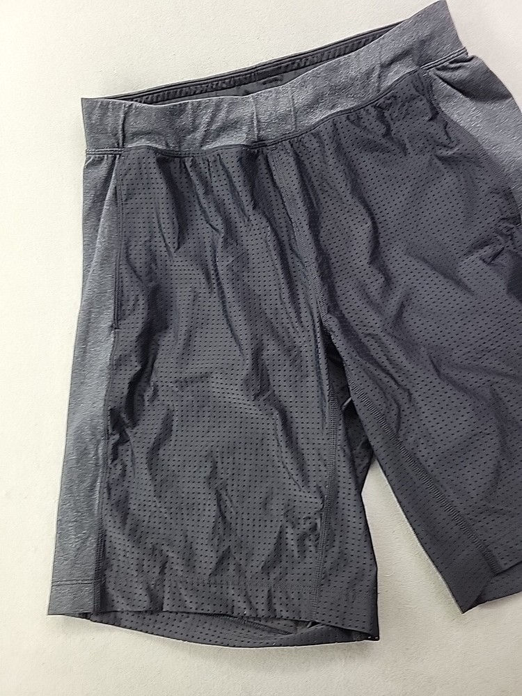 Lululemon Men M Black Mesh Athletic Short Lined Performance Stretch Running 9"