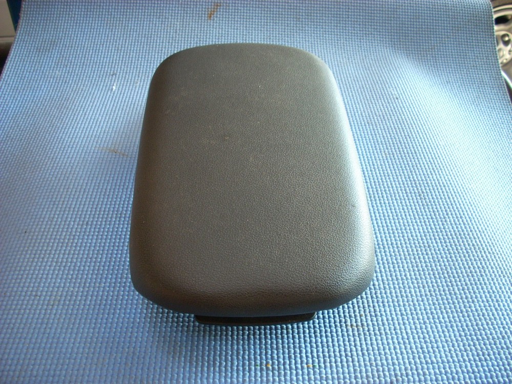 2019 HYUNDAI KONA BLACK ARMREST