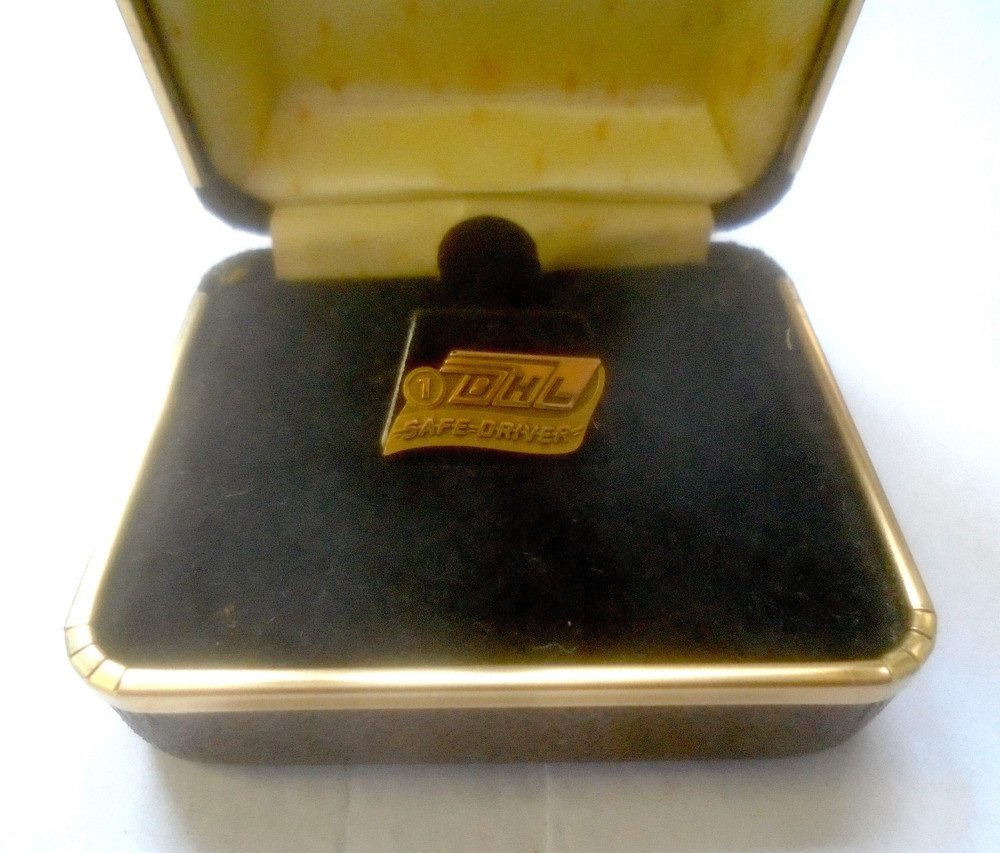 DHL - 1 YEAR SAFE DRIVER PIN - Vtg 80's Tie Tac