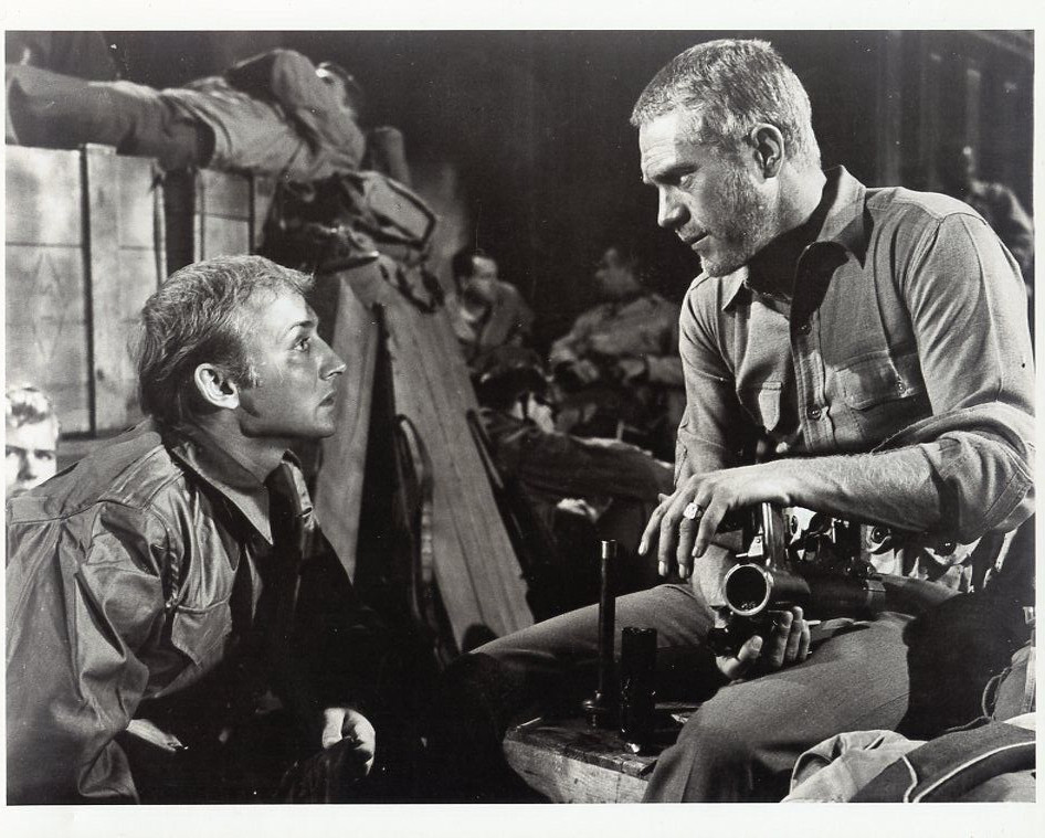 STEVE MCQUEEN   8X10 PHOTO  B241