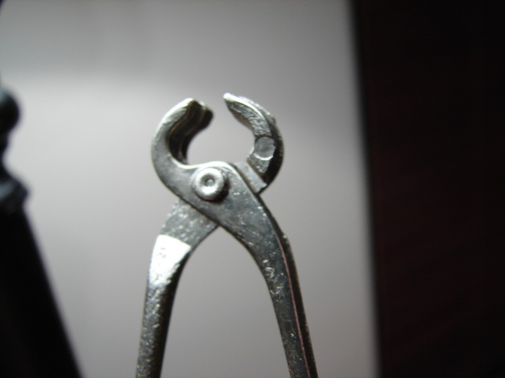 Vintage Blacksmith Nippers Tool Keychain Unused Rare! Clamp Lock Ring Nice!