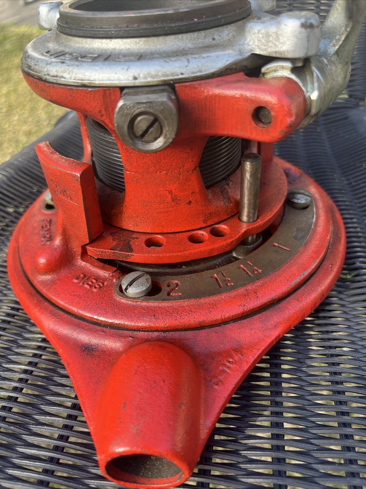 Ridgid No. 65-R Manual receding threader