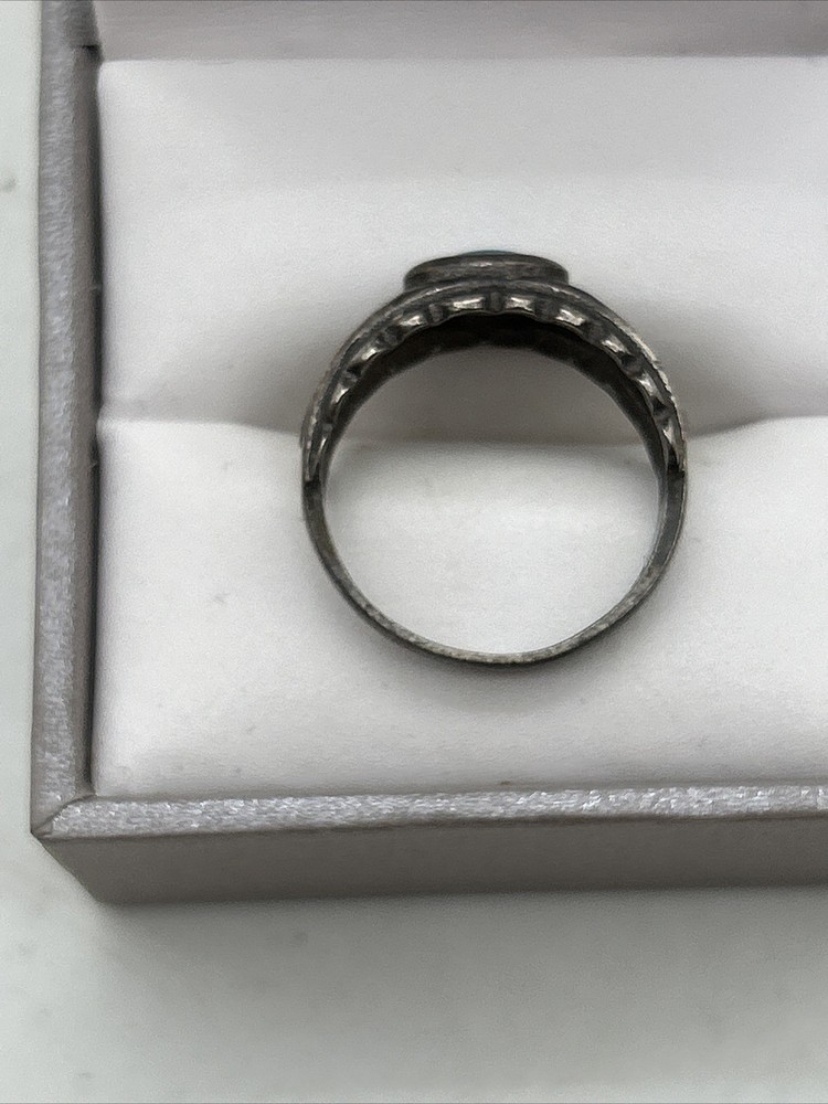Vintage Sterling Silver Turquoise Ring Size 5 - 2.4 Grams