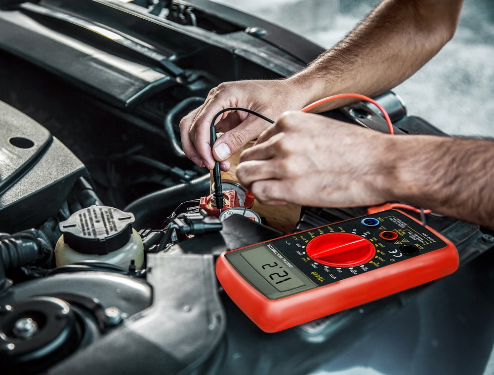 Digital Multimeter Voltmeter APA Meter Current Meter Continuity Tester Ohmmeter