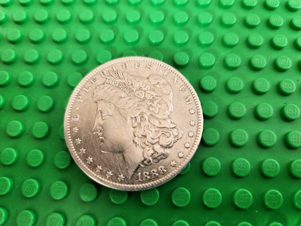1888 o morgan silver dollar Very Good Condition