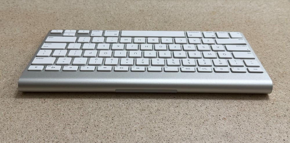 GENUINE Apple Wireless Bluetooth Keyboard A1314 Mac Aluminum