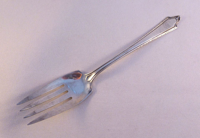 VIRGINIA CARVEL-TOWLE STERLING CHIPPED BEEF FORK