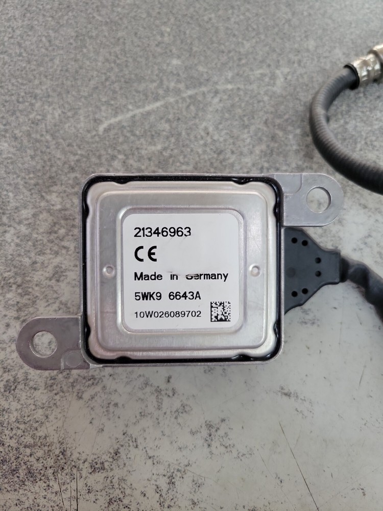21346963 OEM VOLVO MACK NOX SENSOR