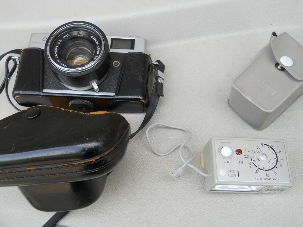 Canon Canonet S 35 mm Camera W/J-3 Flash Leather Camera Case Untested