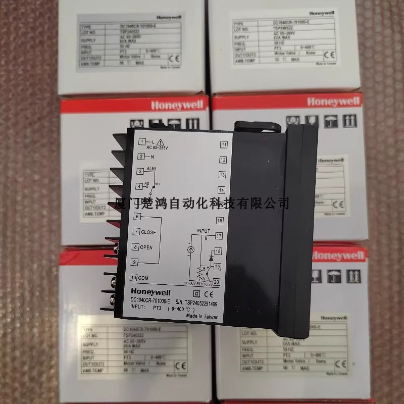 1Pcs New Honeywell Temperature controller DC1040CR-701000-E