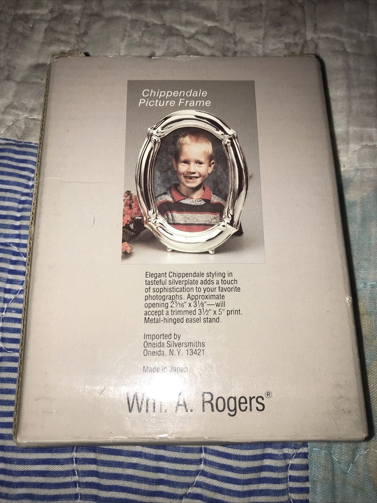 Wm. A. Rogers, Oneida Silverplated Chippendale Picture Frame, 663 9933