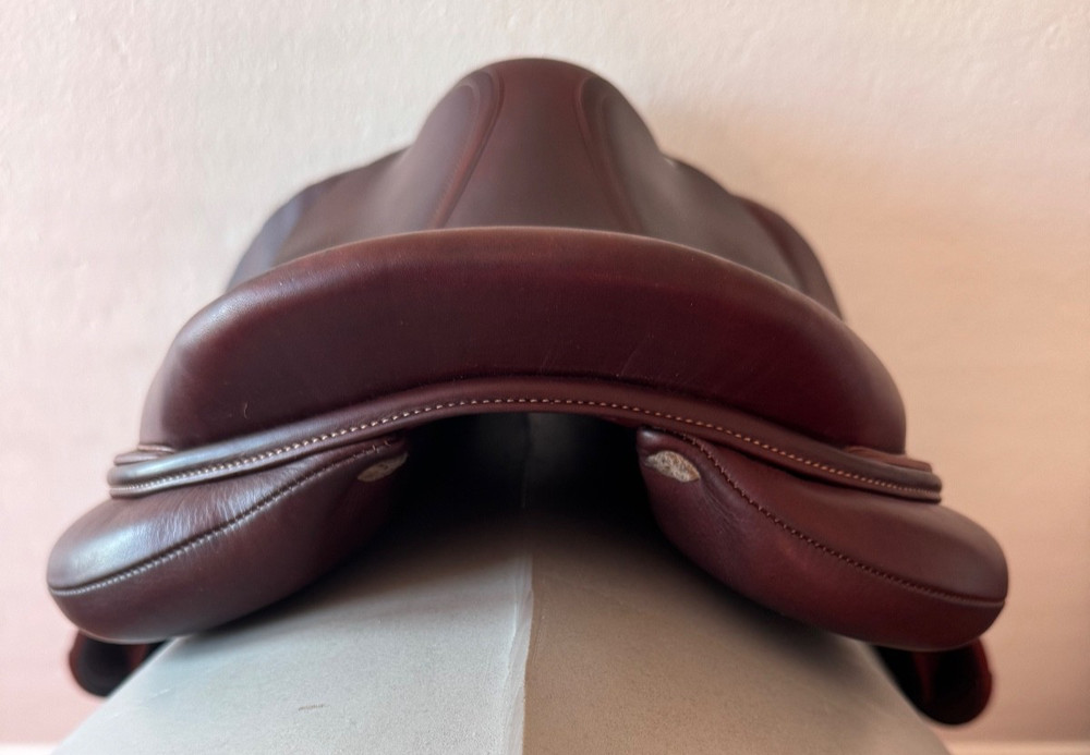 17.5" Devoucoux Biarritz O Saddle - 2020 - 2A - Full Buffalo