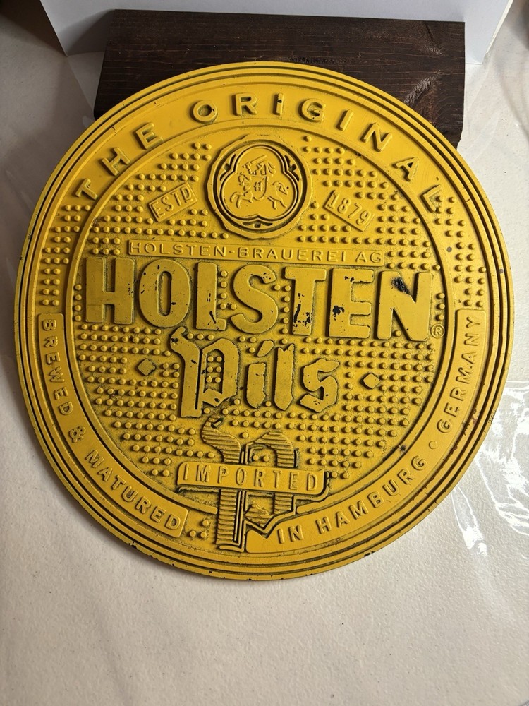 HOLSTEN PILS 12 inch rubber spill mat