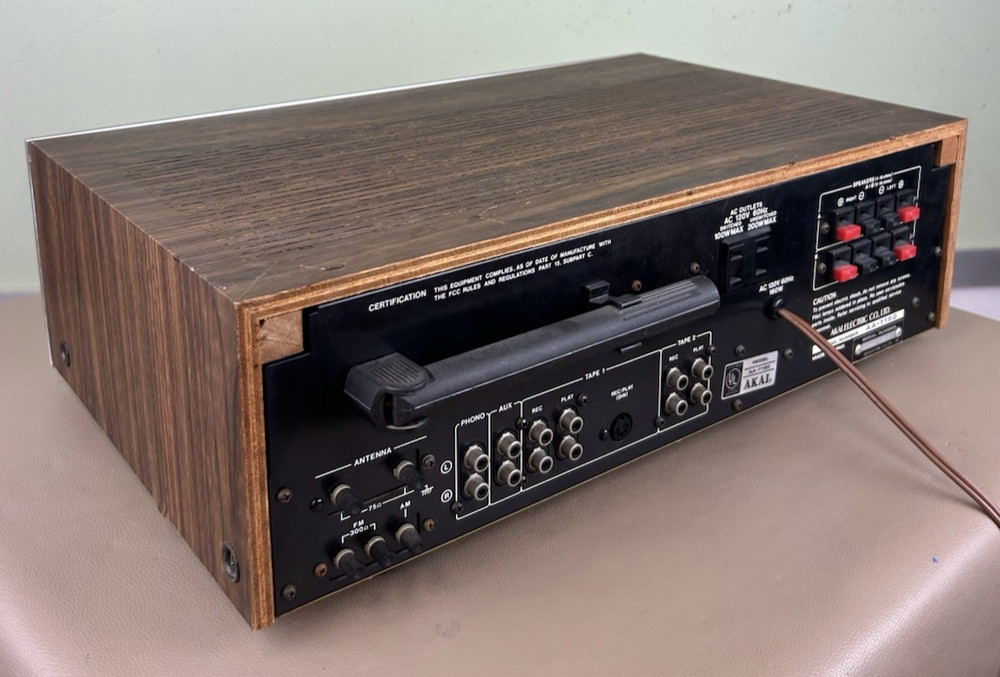 AKAI AA-1150 STEREO RECEIVER