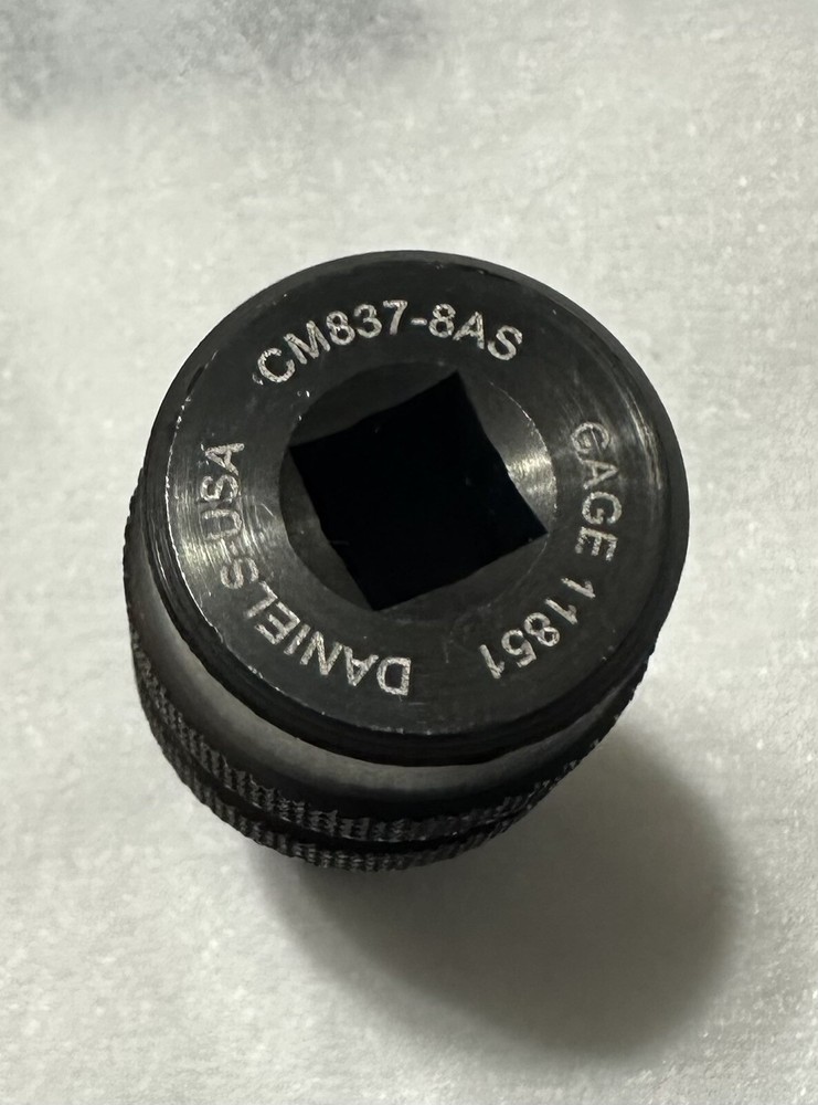 DANIELS/DMC NEW CM837-8AS Connector Socket