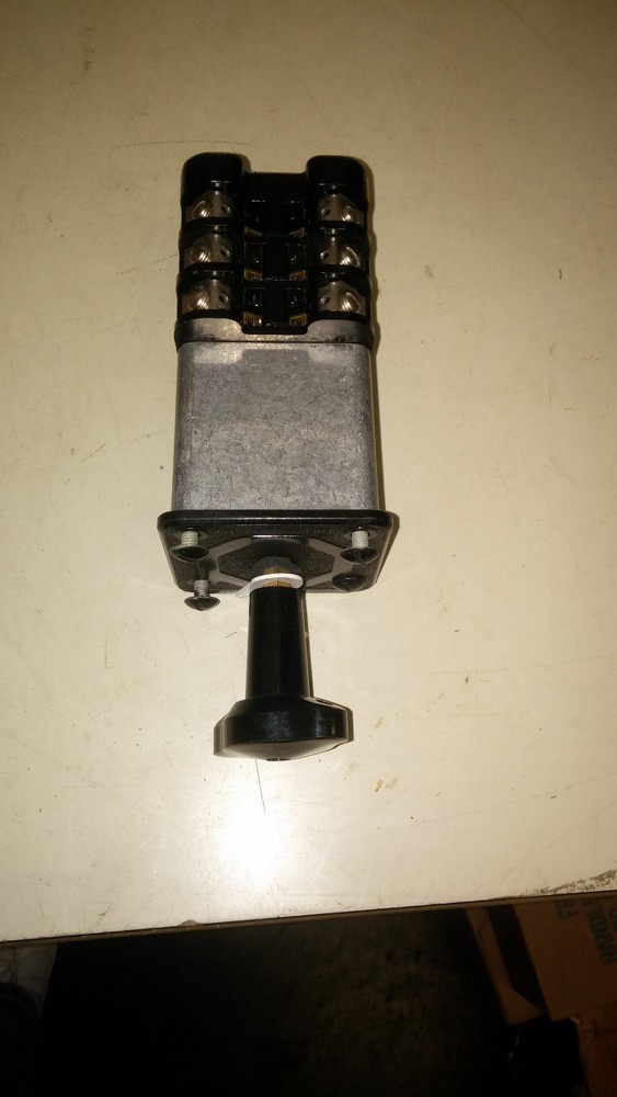 GE 10CJ986 NEW IN BOX SBM CONTROL SWITCH SEE PICS #A46