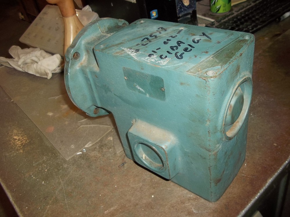 RELIALUBE 602415-24-B GEARBOX ANGLE REDUCER (T5)
