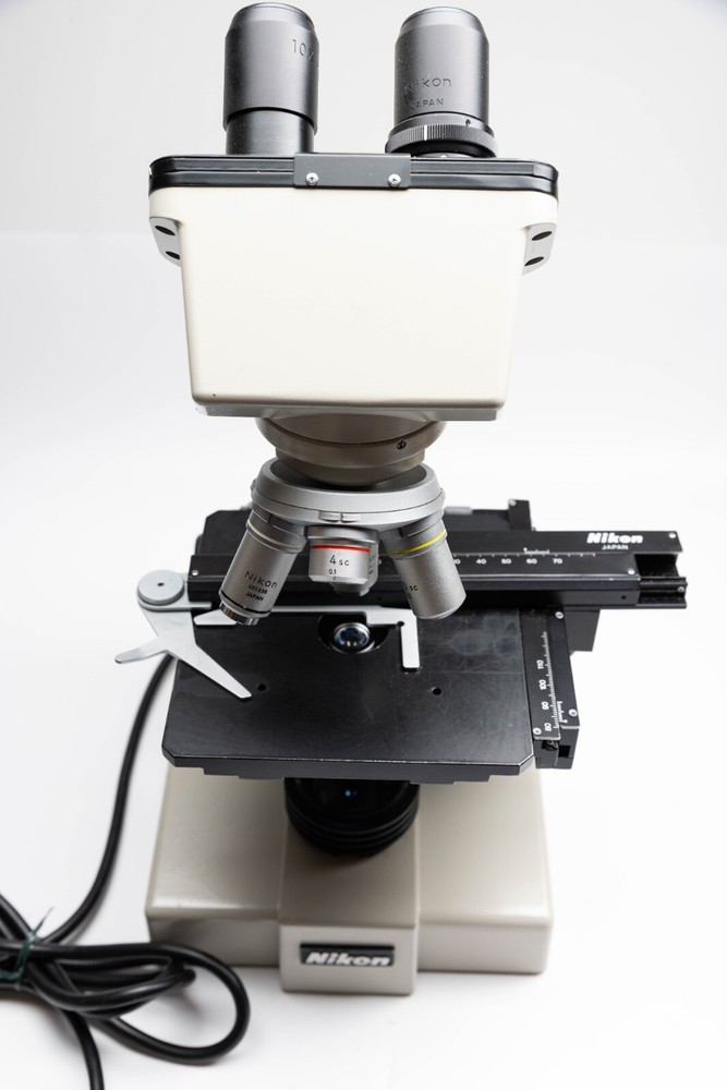 Nikon SC Binocular Biological Microscope with 4 Objective Lenses & Eyepieces