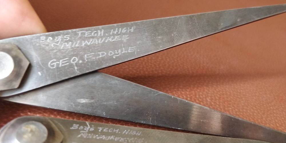 Nice Set of 2 Machinists Fixed Joint Calipers 5" ~ Outside + Inside