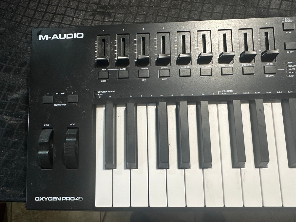 M-AUDIO Oxygen Pro 49 Key USB MIDI Controller, Beat Pads, DAW Integration
