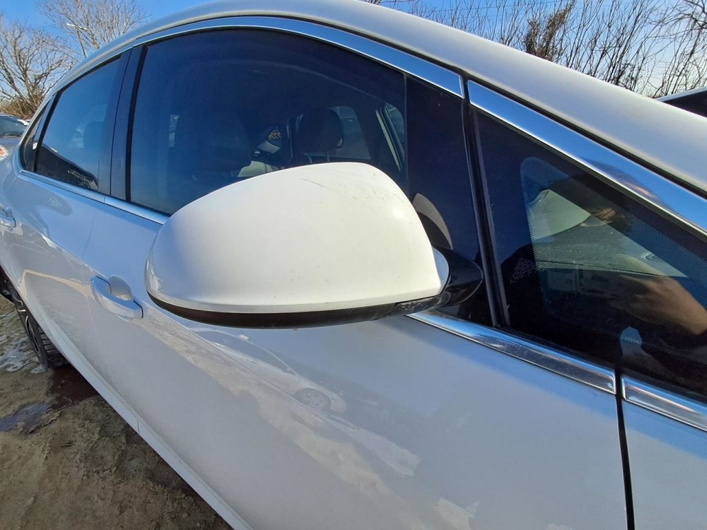 2016 Buick Verano Used Display Screen OEM 594-01357 No Anti-Theft Code