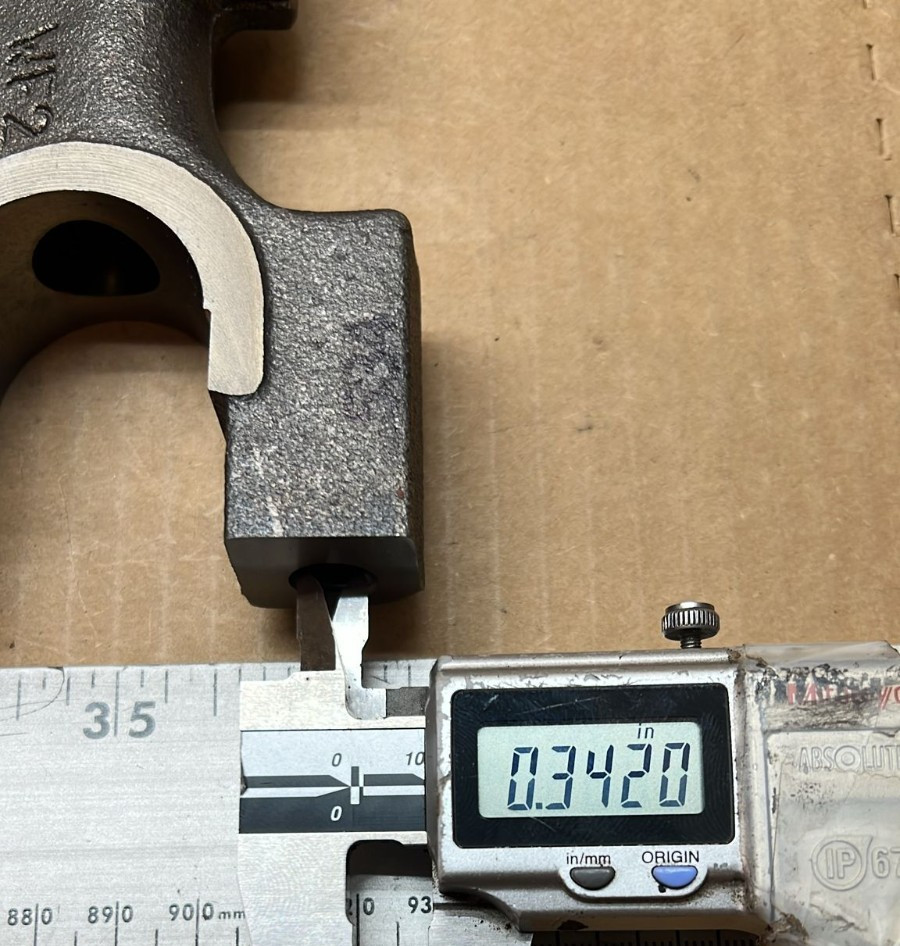 CUMMINS ROCKER LEVER SUPPORT P/N 3079662