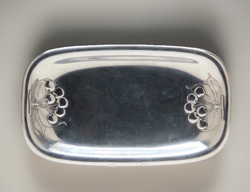 Wallace Sterling Silver Cherry Tray 413gr