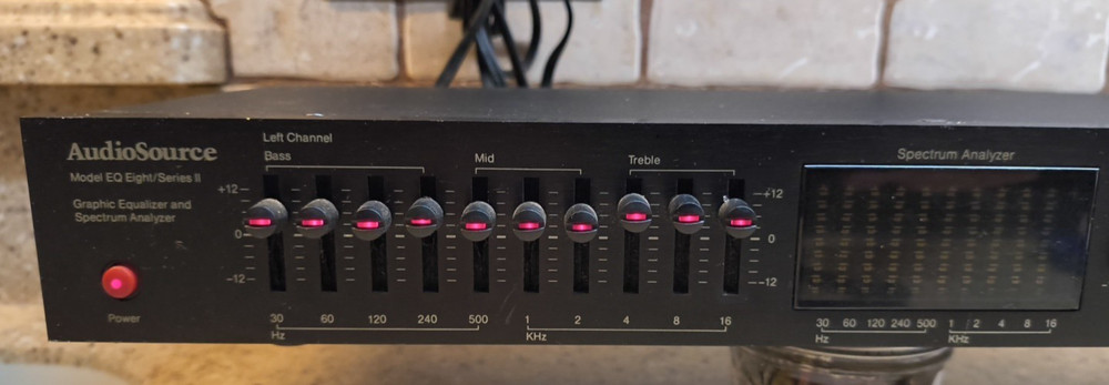 AudioSource - Model EQ Eight/Series II - 10 Band Graphic Equalizer - tested