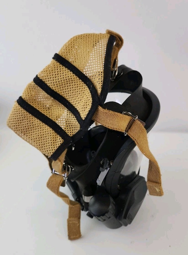 MSA Ultra Elite Respirator Size : Medium .