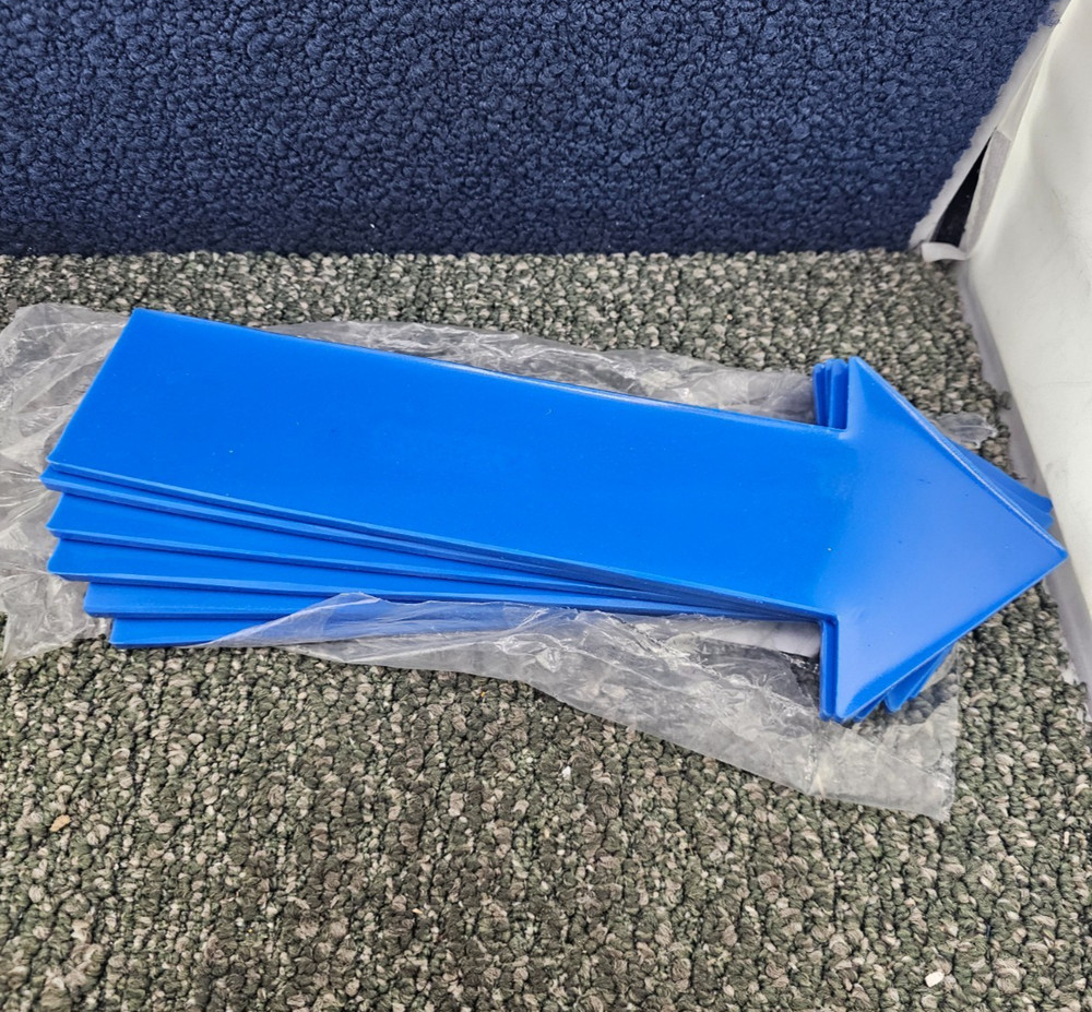 (QTY 6) Gopher Directional Arrow Poly Spots Blue