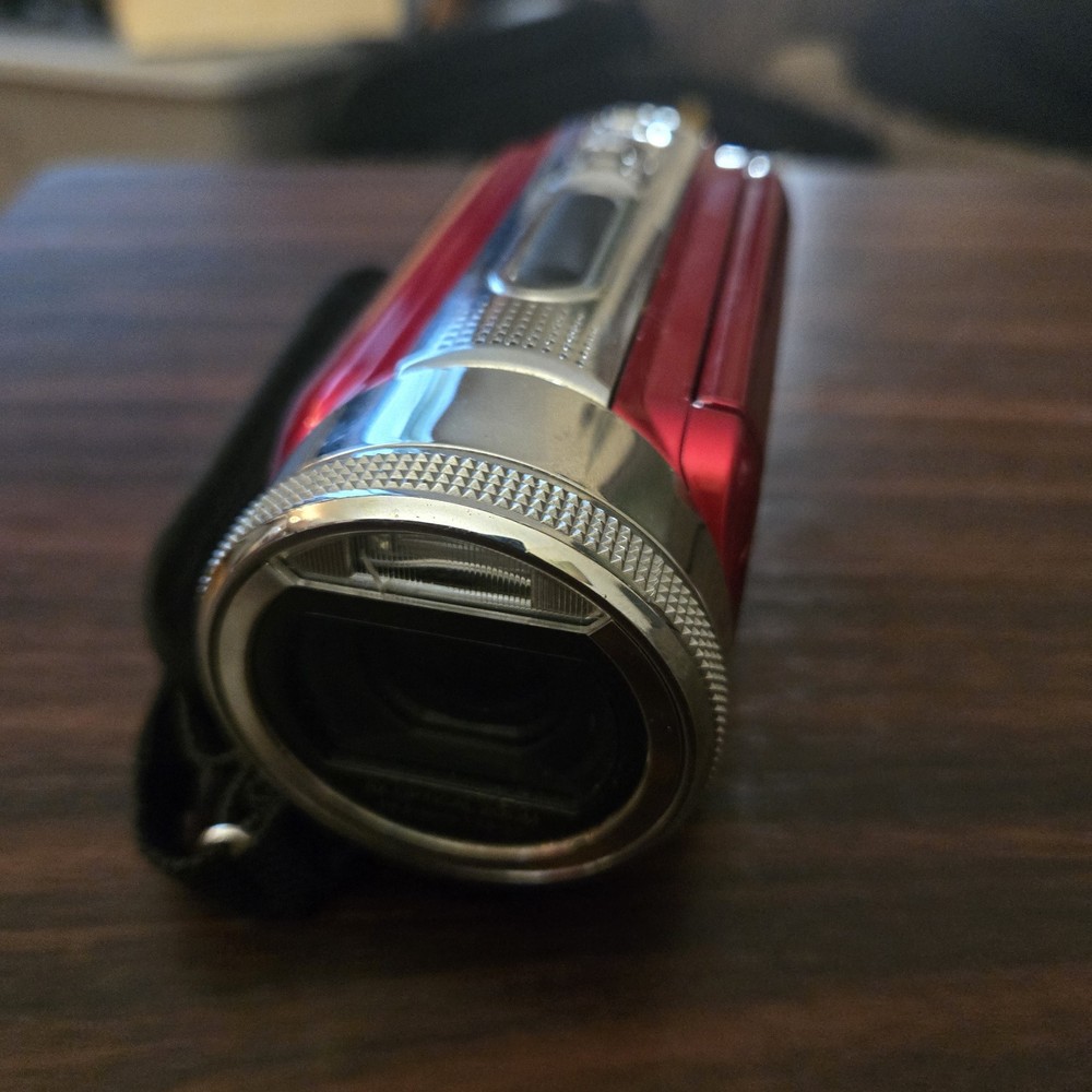 Vivitar Digital Video Recorder 840XHD Red Compact Open Box