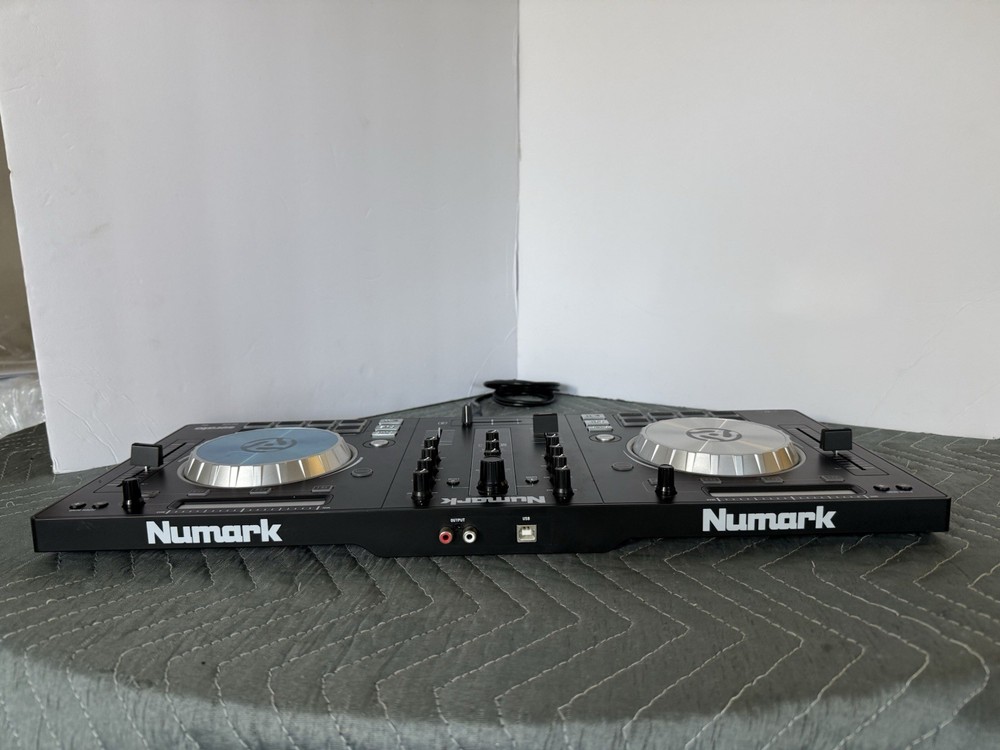 Numark MT PRO3 2-Channel Dual Deck Controller *Read
