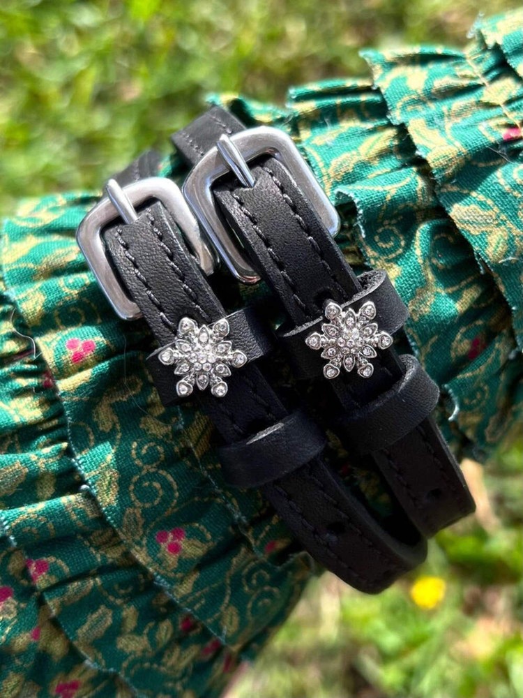 Snowflake Designer Spur Straps - Mane Jane