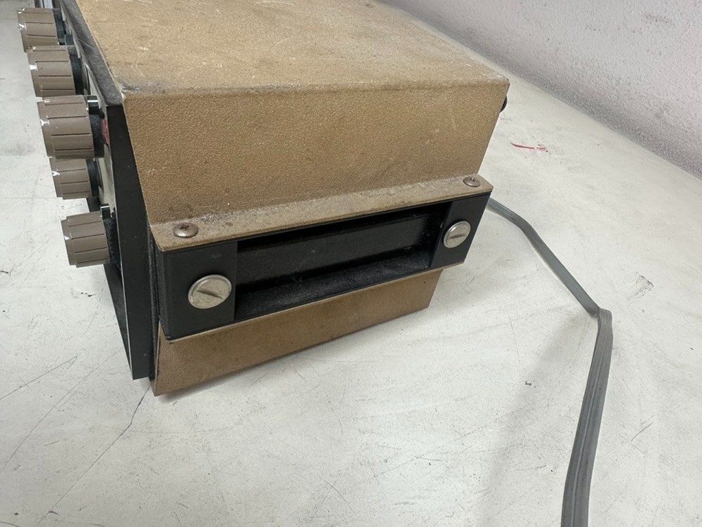 RARE VINTAGE Heathkit Solid State VOM Model IM-25 AS-IS Powers On