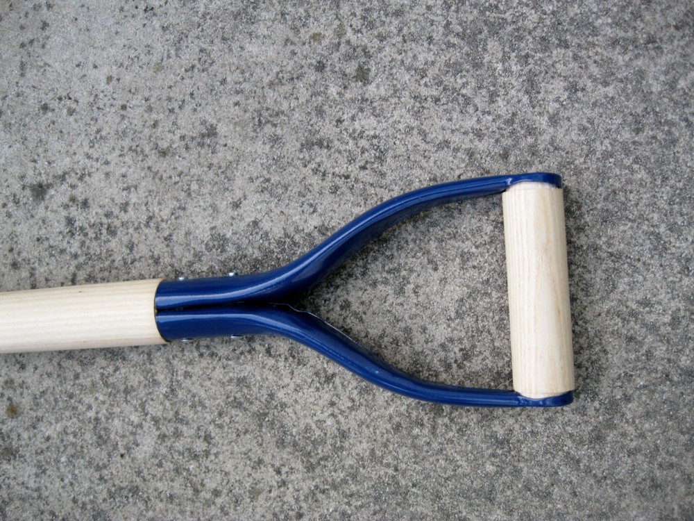 Beaver Tooth 30" D-Grip Spading Fork Replacement Handle. Made in USA.