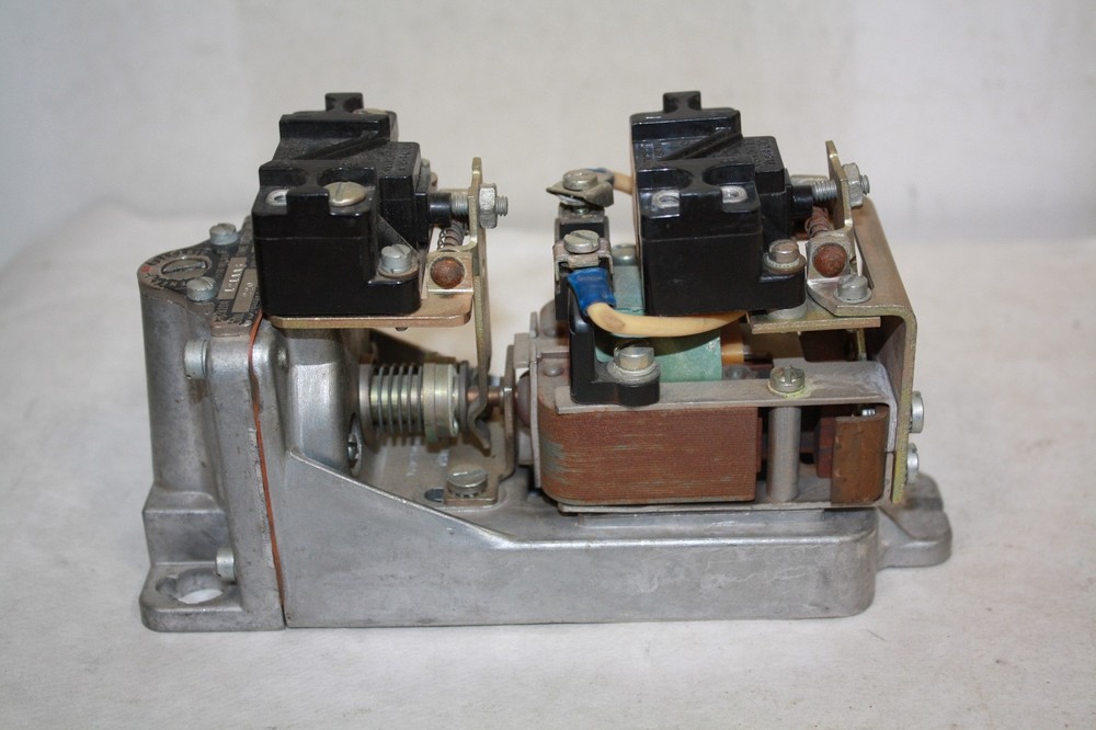 GE CR2820A 121AA3 TIME DELAY RELAY