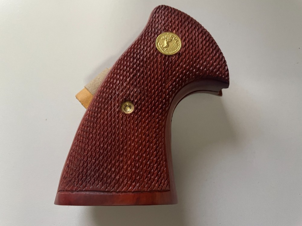 Gorgeous Hardwood Craft Grip for Colt Python (I, E Frame) Officer's Model Match