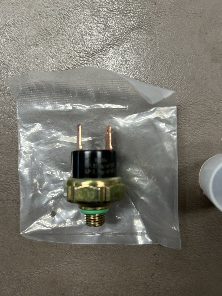 Universal R134a Male Binary Pressure Switch 3/8-24 O Ring