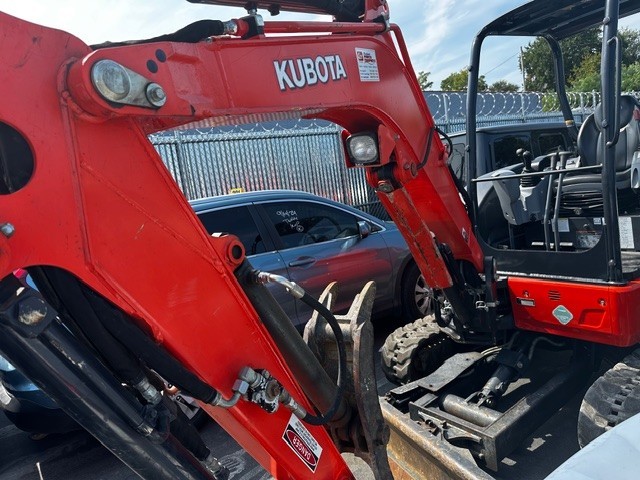 2017 kubota u35-4