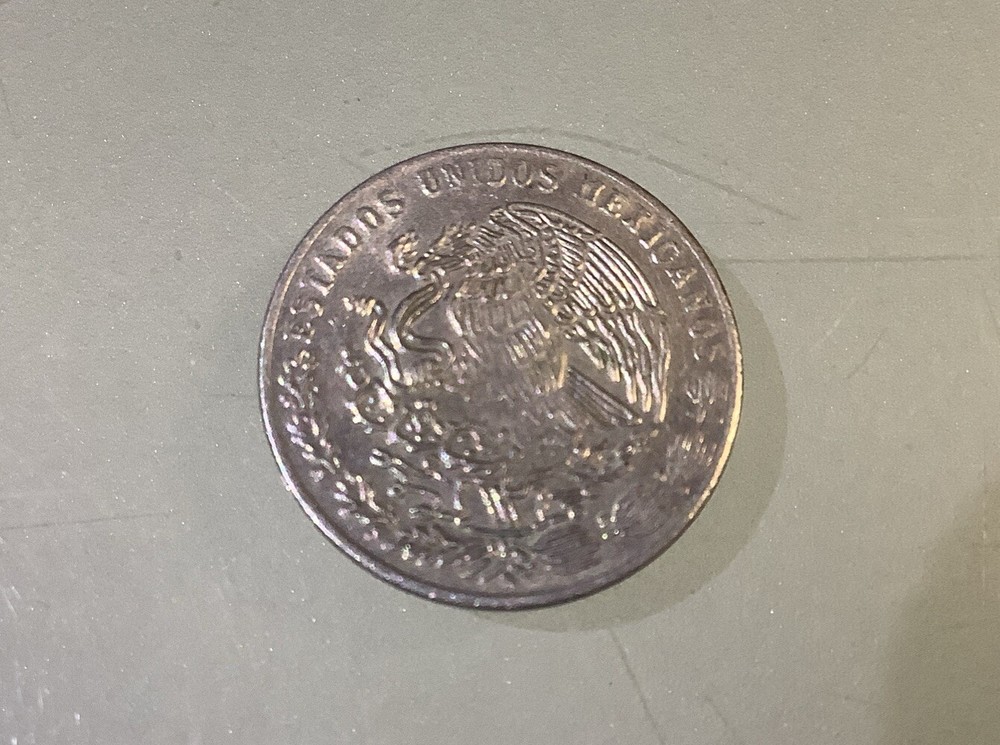 Mexico 20 Centavos 1975 Circulated