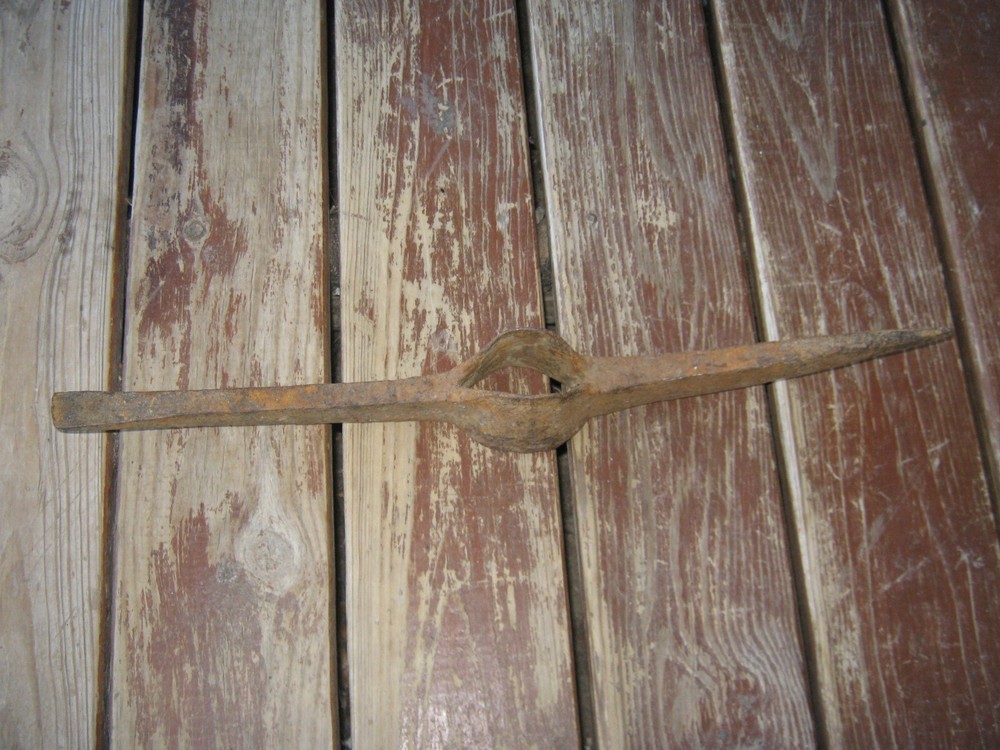 Rusty Rustic Original Vintage Primitive Metal Long Pick no handle