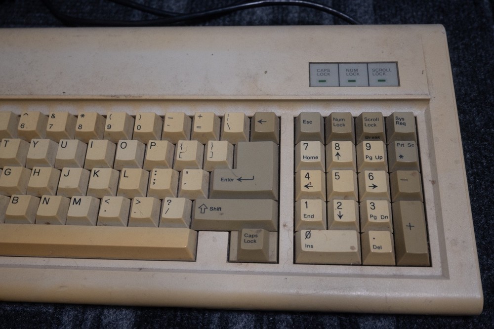 Unitek K-151L Vintage MX Blacks Keyboard