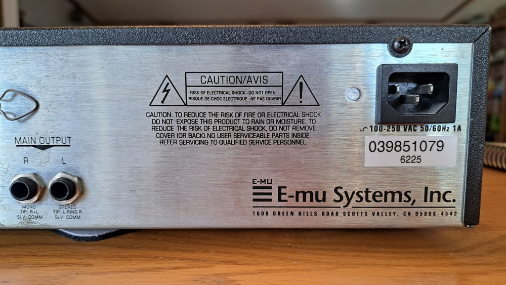 E-mu ESI-4000 Rackmount Digital Sampler - EXCELLENT - w/ manual