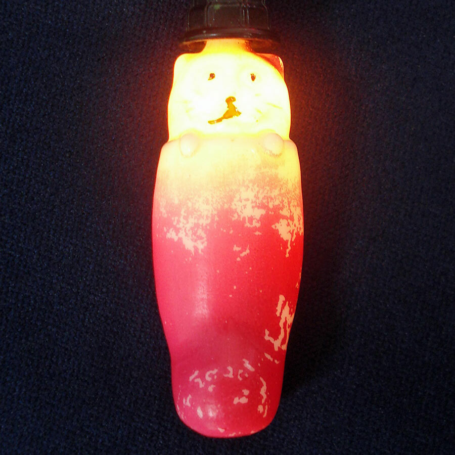 Cat in Stocking Figural Christmas Light Bulb Works
