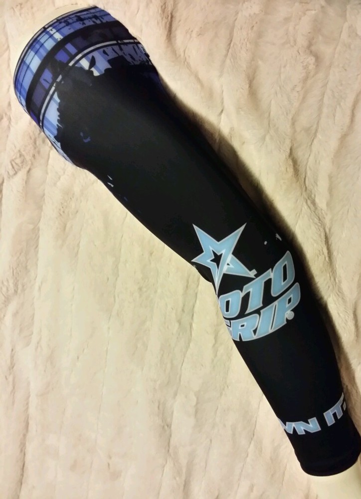 2 Roto Grip Large Compression Sleeve, Blue Grunge