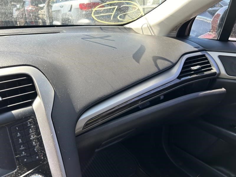 FUSION 2013 High Mounted Stop Light 104572282