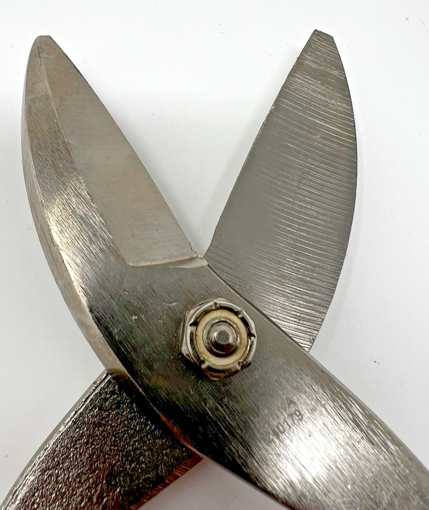 Husky Heavy Duty Tin Snips Shears Cutters Scissors Red Handle Great Condition