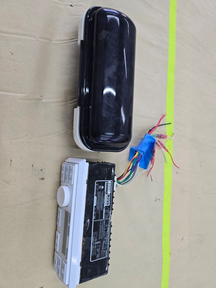 boss marine bluetooth stereo system with cover