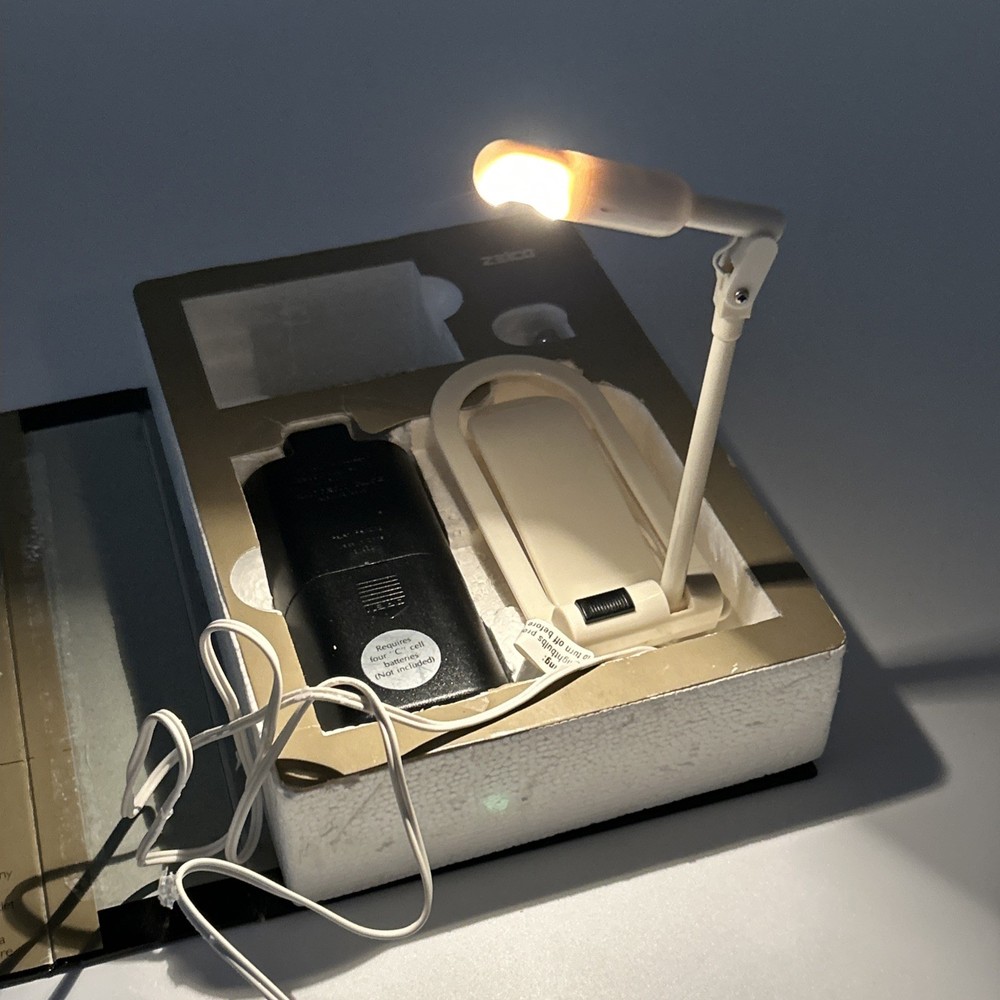 The Itty Bitty Book Light By Zelco, 1982 w/ Accessories [Works with Plug - Read]