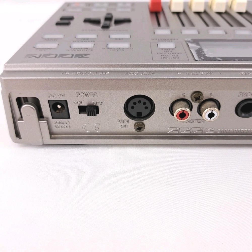 ZOOM MRS 4 Digital 4 Track Multi Track Recorder Portable Recording Studio